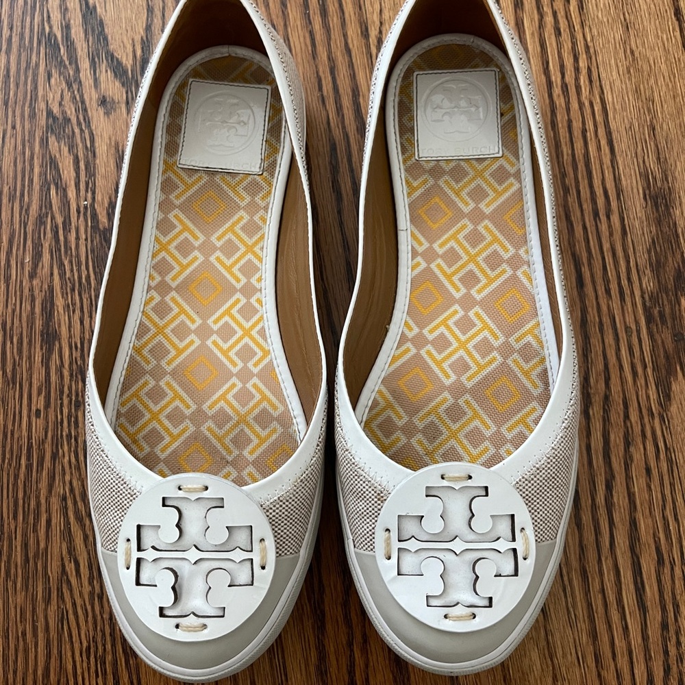 Tory Burch canvas slip on sneaker size 9